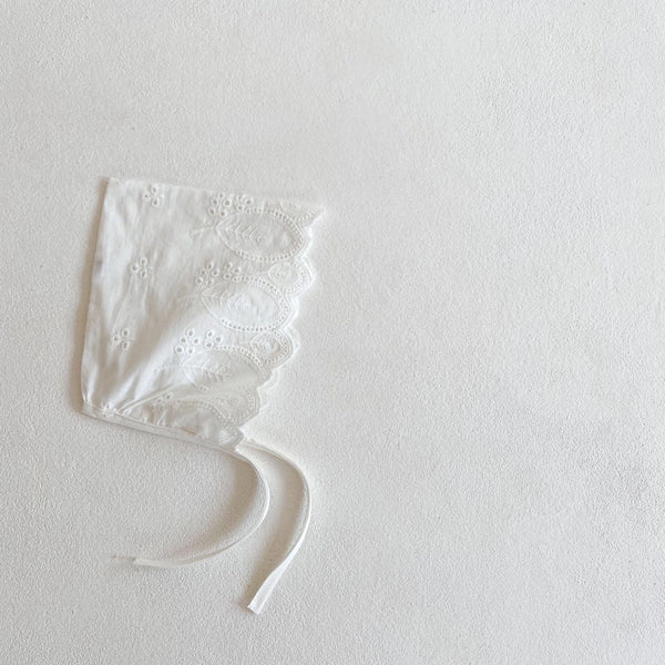 SALLY LACE BONNET HAT